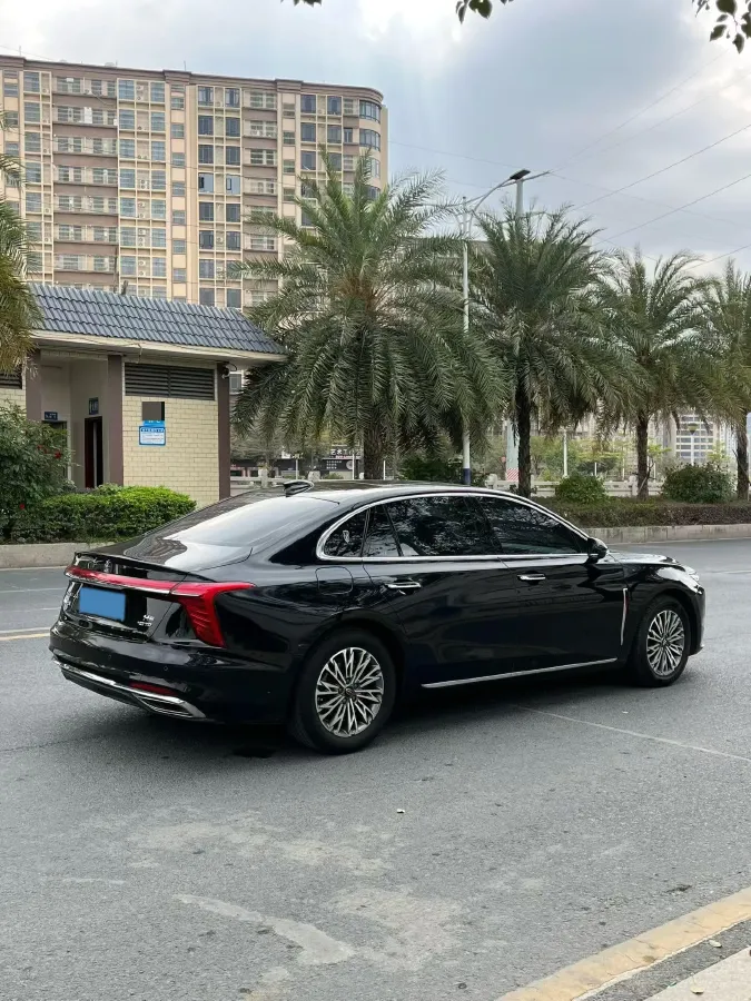 2025 HongQi H5 1.5T 169HP L4 1DHT Hybrid,autocango,china used car exporter,china ev exporter,chinese used car exporter,chinese used ev exporter