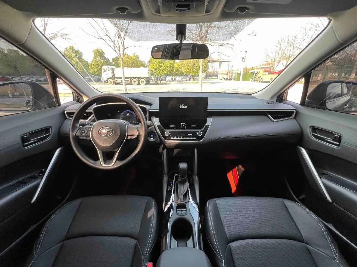 2025 Toyota Corolla 1.2T 116HP L4 CVT,autocango,china used car exporter,china ev exporter,chinese used car exporter,chinese used ev exporter