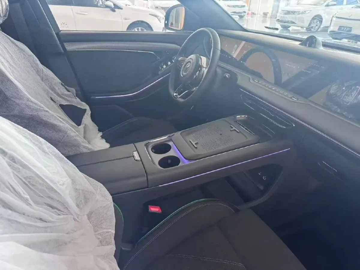 2025 Voyah FREE 1.5T 150HP L4 REEV 43KWH,autocango,china used car exporter,china ev exporter,chinese used car exporter,chinese used ev exporter