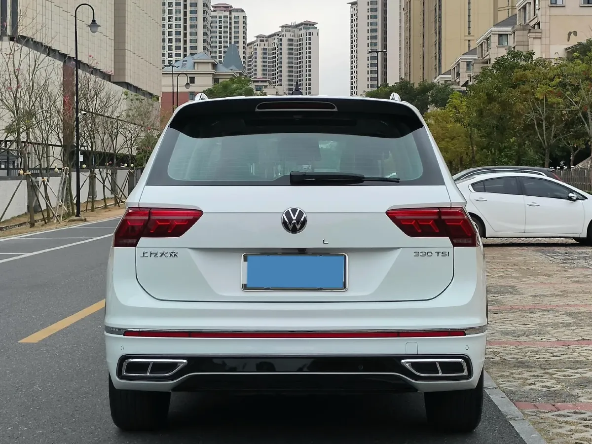 2023 Volkswagen Tiguan L 2.0T 186HP L4 7DCT,autocango,china used car exporter,china ev exporter,chinese used car exporter,chinese used ev exporter