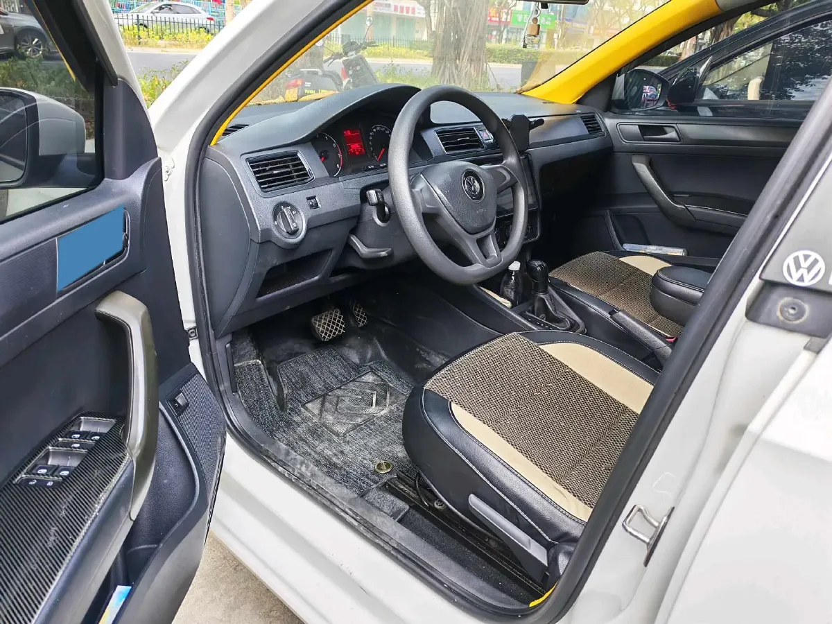 2016 Volkswagen Santana 1.6L 110HP L4 6AT,autocango,china used car exporter,china ev exporter,chinese used car exporter,chinese used ev exporter