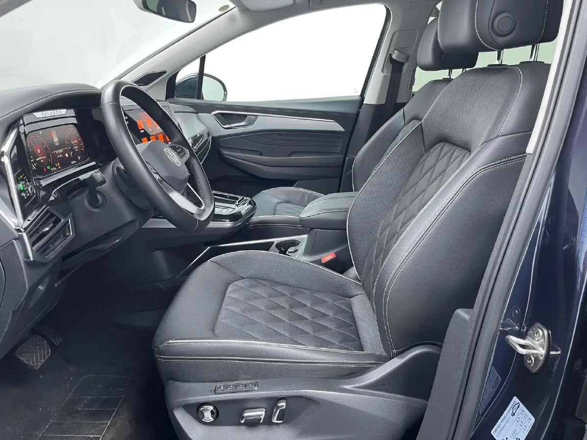 2022 Volkswagen Talagon 2.5T 299HP V6 7DCT,autocango,china used car exporter,china ev exporter,chinese used car exporter,chinese used ev exporter