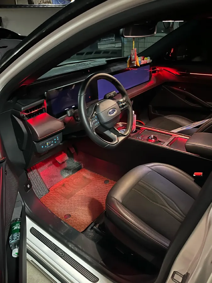 2022 Ford Mondeo 2.0T 238HP L4 8AT,autocango,china used car exporter,china ev exporter,chinese used car exporter,chinese used ev exporter