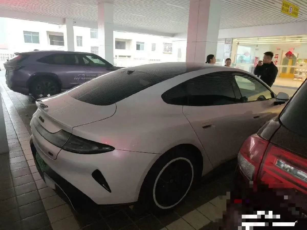 2024 MI SU7 BEV 73.6KWH,autocango,china used car exporter,china ev exporter,chinese used car exporter,chinese used ev exporter