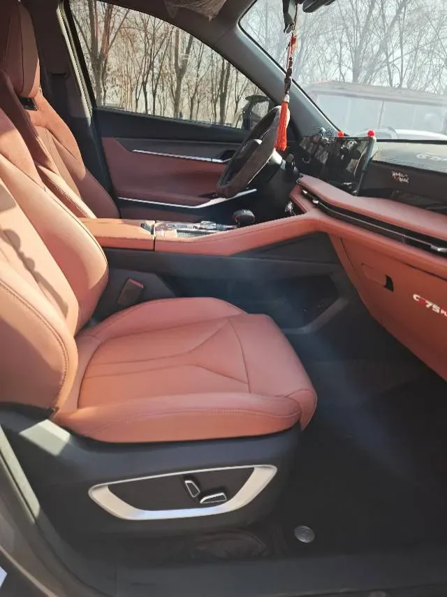 2025 ChangAn CS75 Plus 1.5T 188HP L4 8AT,autocango,china used car exporter,china ev exporter,chinese used car exporter,chinese used ev exporter