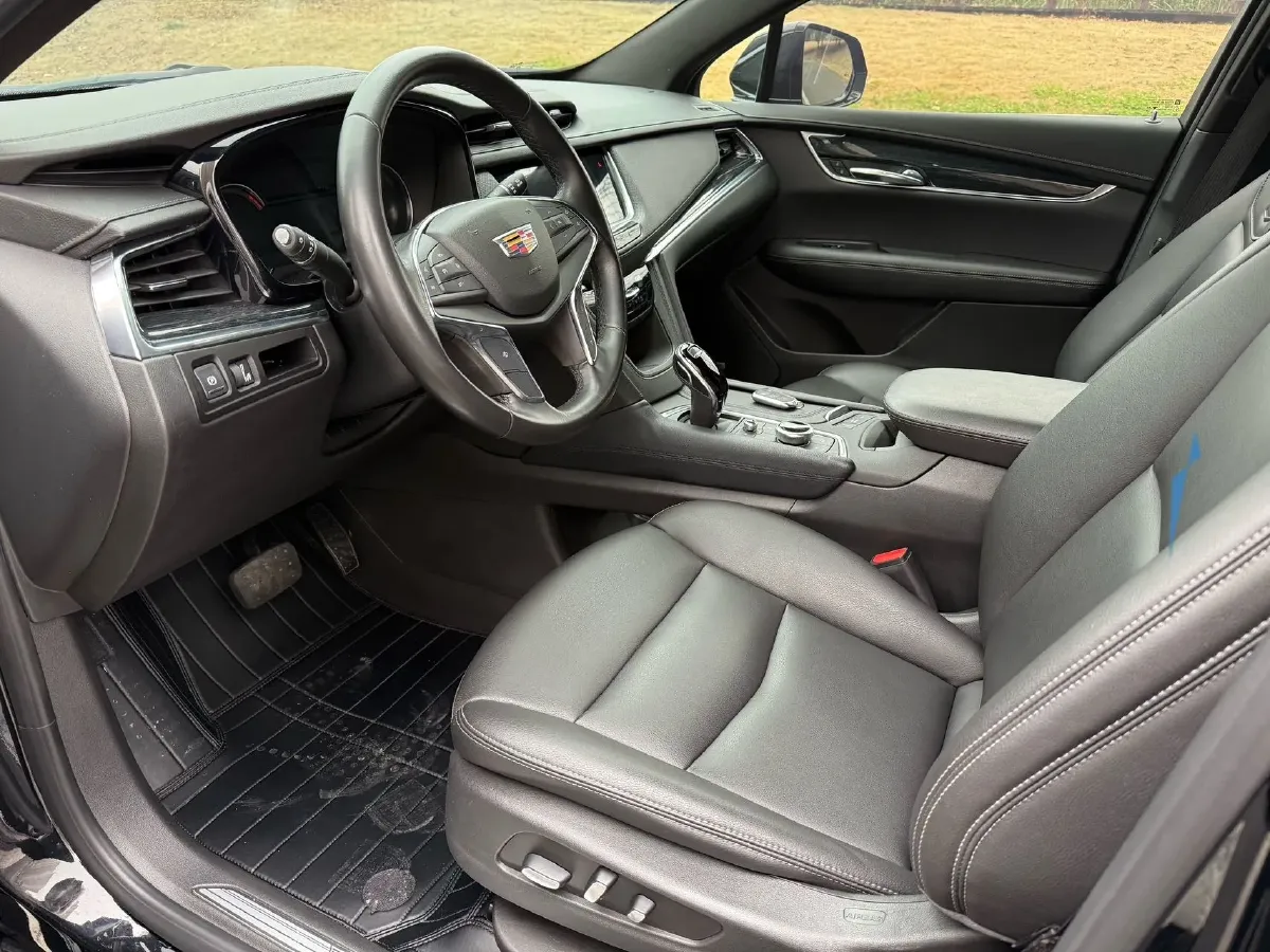 2021 Cadillac XT5 2.0T 237HP L4 9AT,autocango,china used car exporter,china ev exporter,chinese used car exporter,chinese used ev exporter