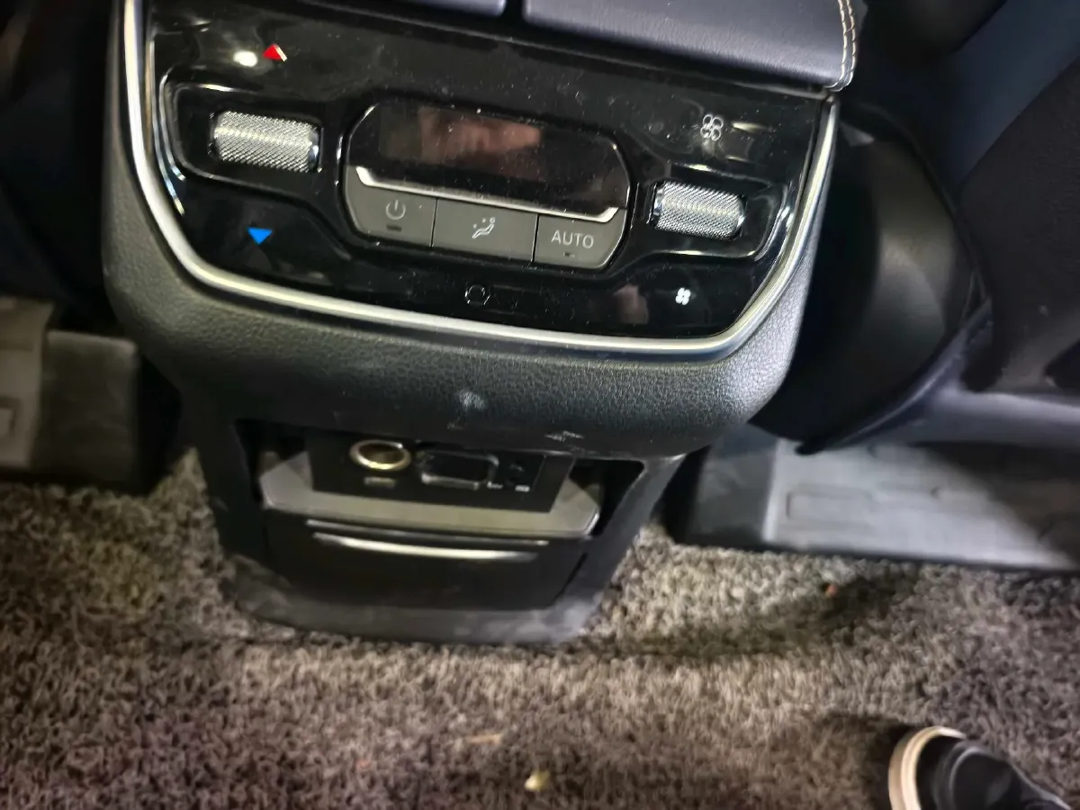 2020 MAXUS G20 2.0T 224HP L4 8AT,autocango,china used car exporter,china ev exporter,chinese used car exporter,chinese used ev exporter