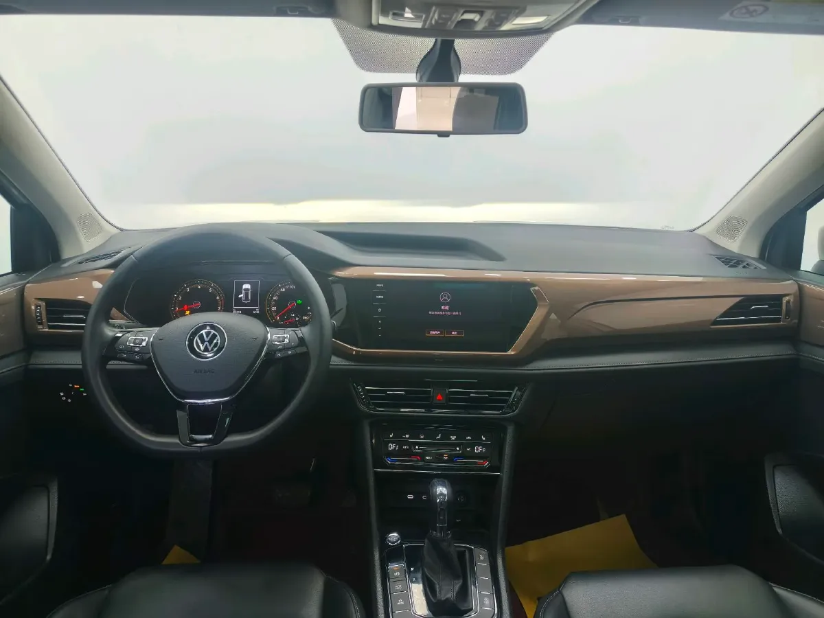 2021 Volkswagen Tharu 2.0T 186HP L4 7DCT,autocango,china used car exporter,china ev exporter,chinese used car exporter,chinese used ev exporter