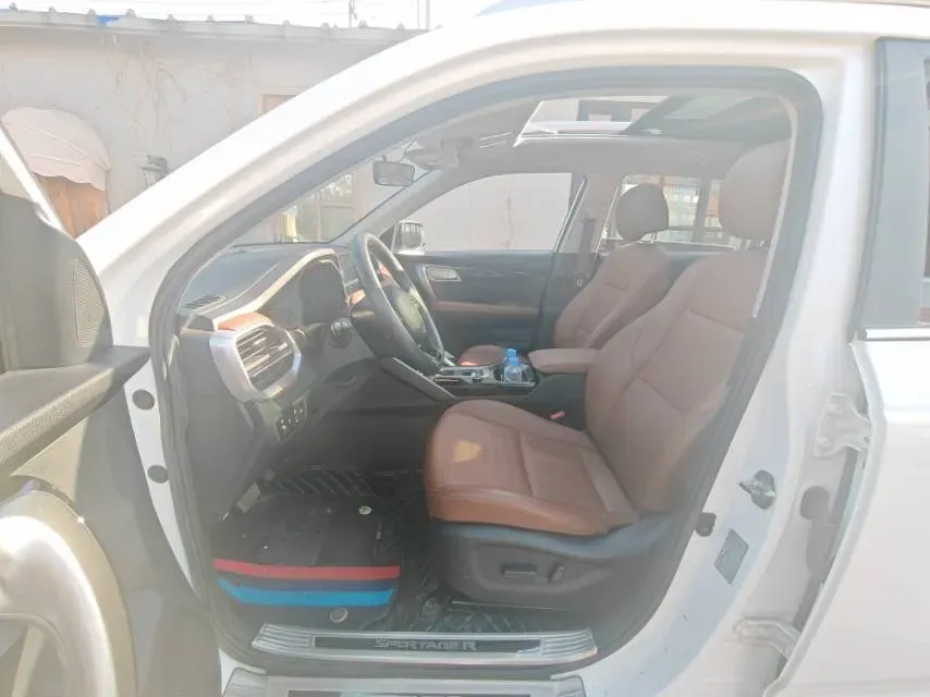 2021 Kia Sportage R 2.0L 161HP L4 6AT,autocango,china used car exporter,china ev exporter,chinese used car exporter,chinese used ev exporter