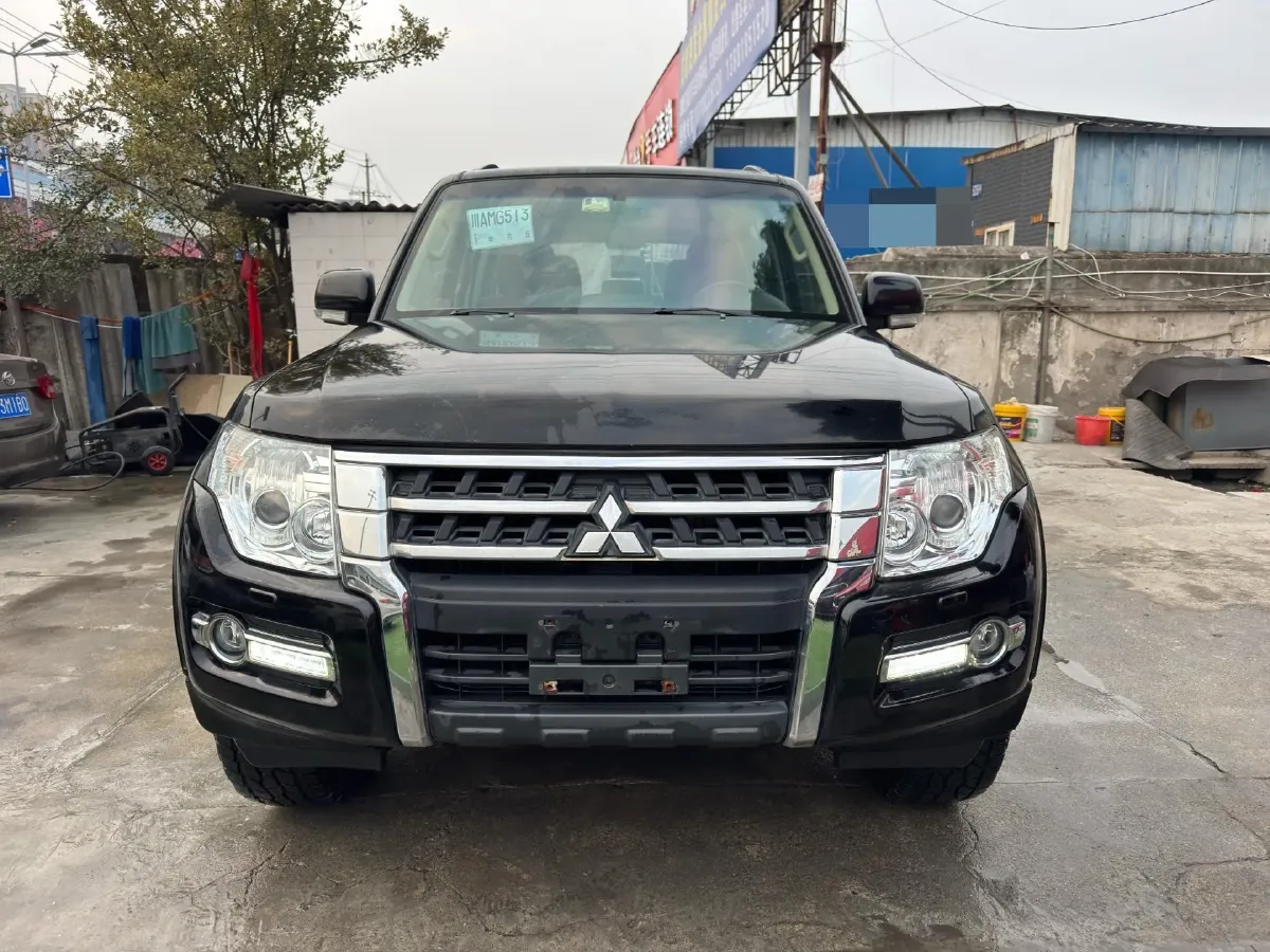 2016 Mitsubishi Pajero 3.0L 174HP V6 5AT,autocango,china used car exporter,china ev exporter,chinese used car exporter,chinese used ev exporter