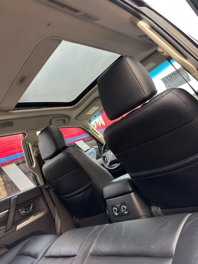 2016 Mitsubishi Pajero 3.0L 174HP V6 5AT,autocango,china used car exporter,china ev exporter,chinese used car exporter,chinese used ev exporter