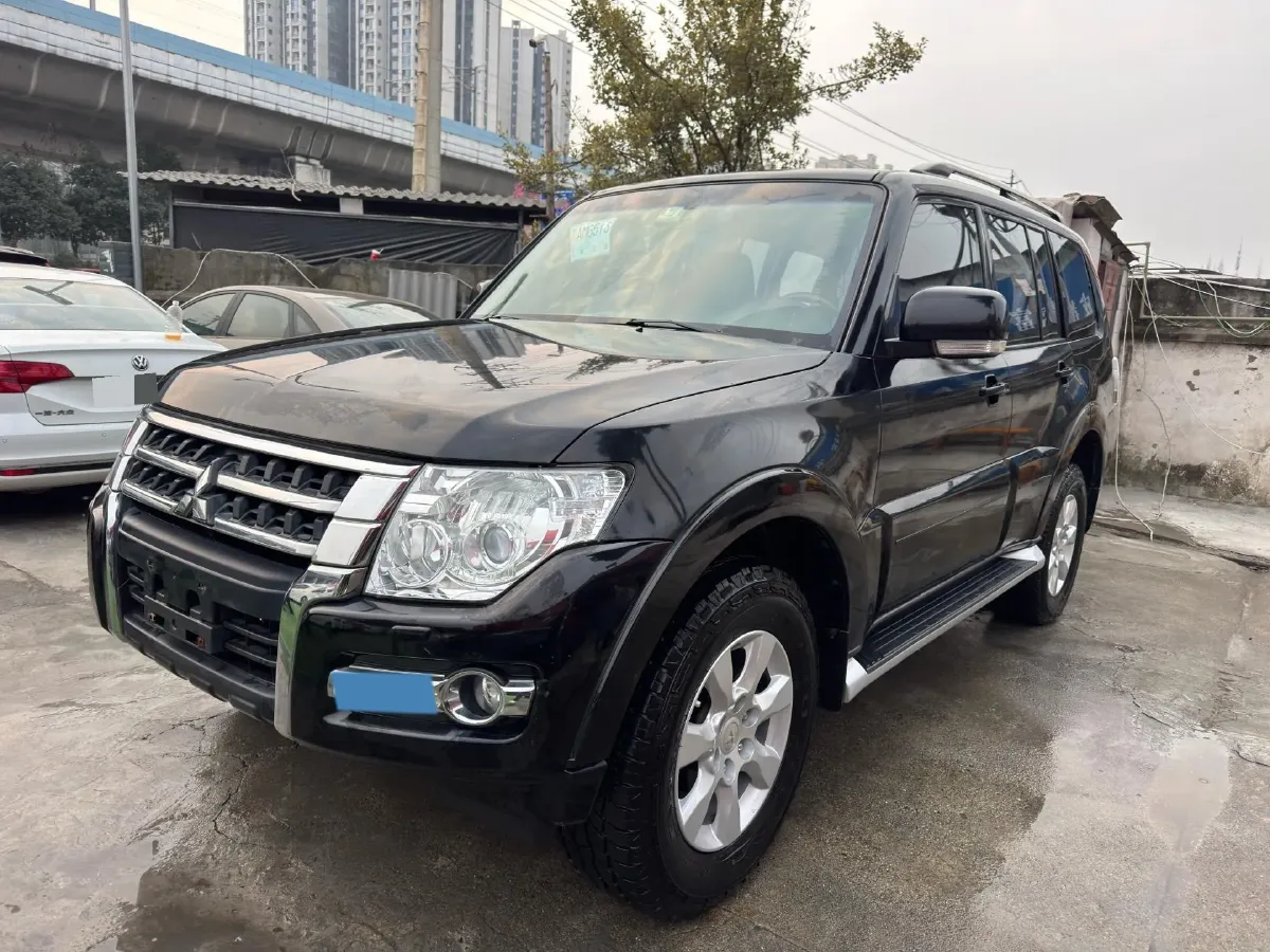2016 Mitsubishi Pajero 3.0L 174HP V6 5AT,autocango,china used car exporter,china ev exporter,chinese used car exporter,chinese used ev exporter