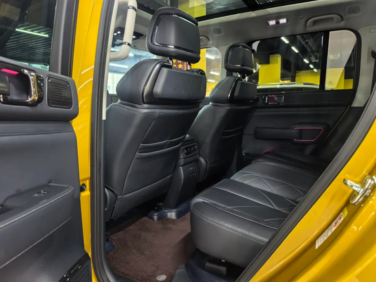 2023 FangChengBao Bao 5 1.5T 194HP L4 E-CVT PHEV 31.8KWH,autocango,china used car exporter,china ev exporter,chinese used car exporter,chinese used ev exporter