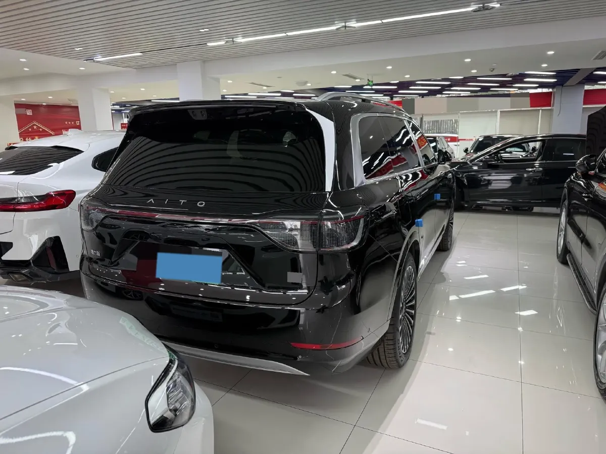 2025 AITO AITO M9 REEV 160HP REEV 52KWH,autocango,china used car exporter,china ev exporter,chinese used car exporter,chinese used ev exporter