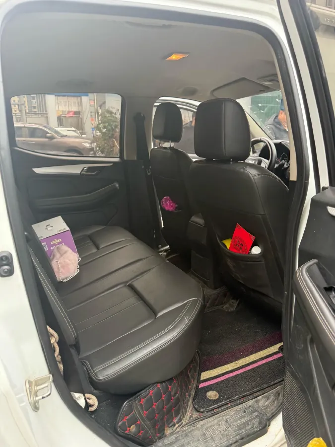 2022 Isuzu RE-MAX Jim 2.8T 120HP L4 5MT,autocango,china used car exporter,china ev exporter,chinese used car exporter,chinese used ev exporter