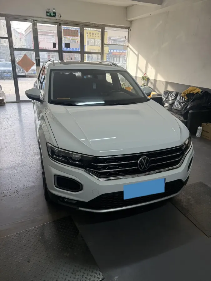 2021 Volkswagen T-Roc 1.4T 150HP L4 7DCT,autocango,china used car exporter,china ev exporter,chinese used car exporter,chinese used ev exporter