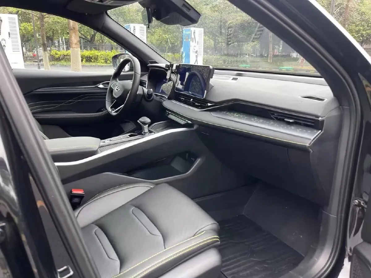 2025 Geely Preface 1.5T 181HP L4 7DCT,autocango,china used car exporter,china ev exporter,chinese used car exporter,chinese used ev exporter