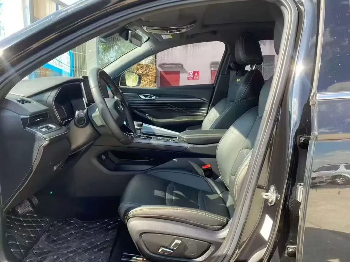 2025 Geely Preface 1.5T 181HP L4 7DCT,autocango,china used car exporter,china ev exporter,chinese used car exporter,chinese used ev exporter