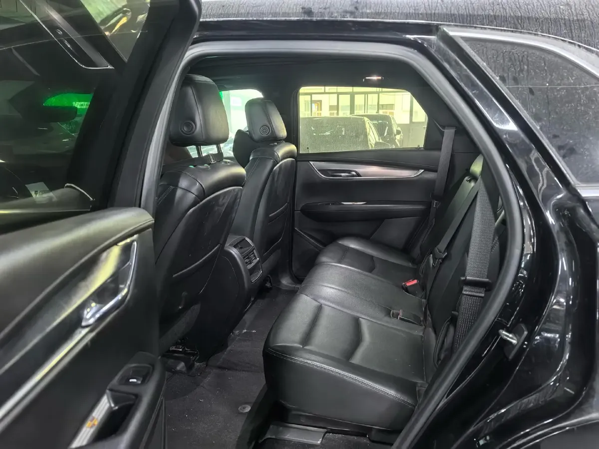 2020 Cadillac XT5 2.0T 241HP L4 9AT,autocango,china used car exporter,china ev exporter,chinese used car exporter,chinese used ev exporter