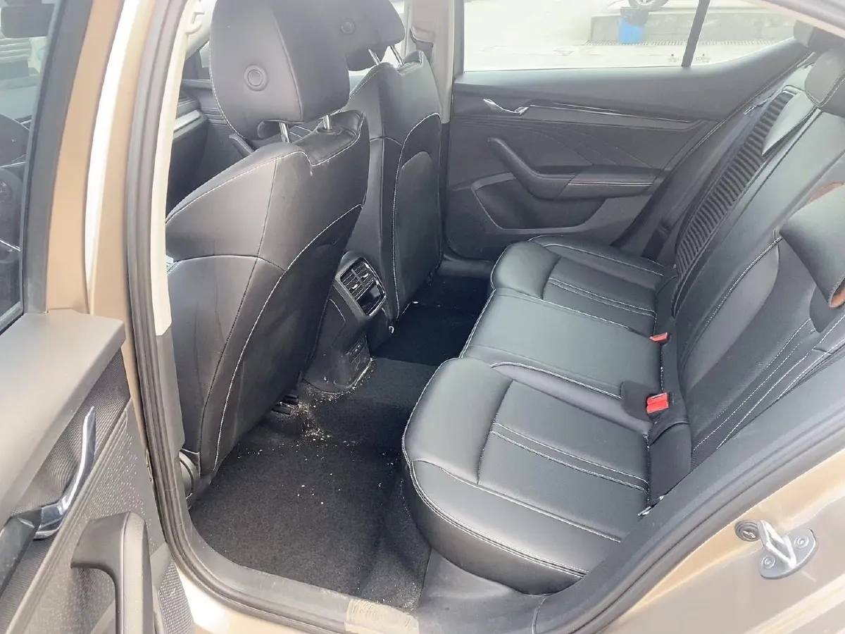 2022 Skoda Octavia 1.4T 150HP L4 7DCT,autocango,china used car exporter,china ev exporter,chinese used car exporter,chinese used ev exporter