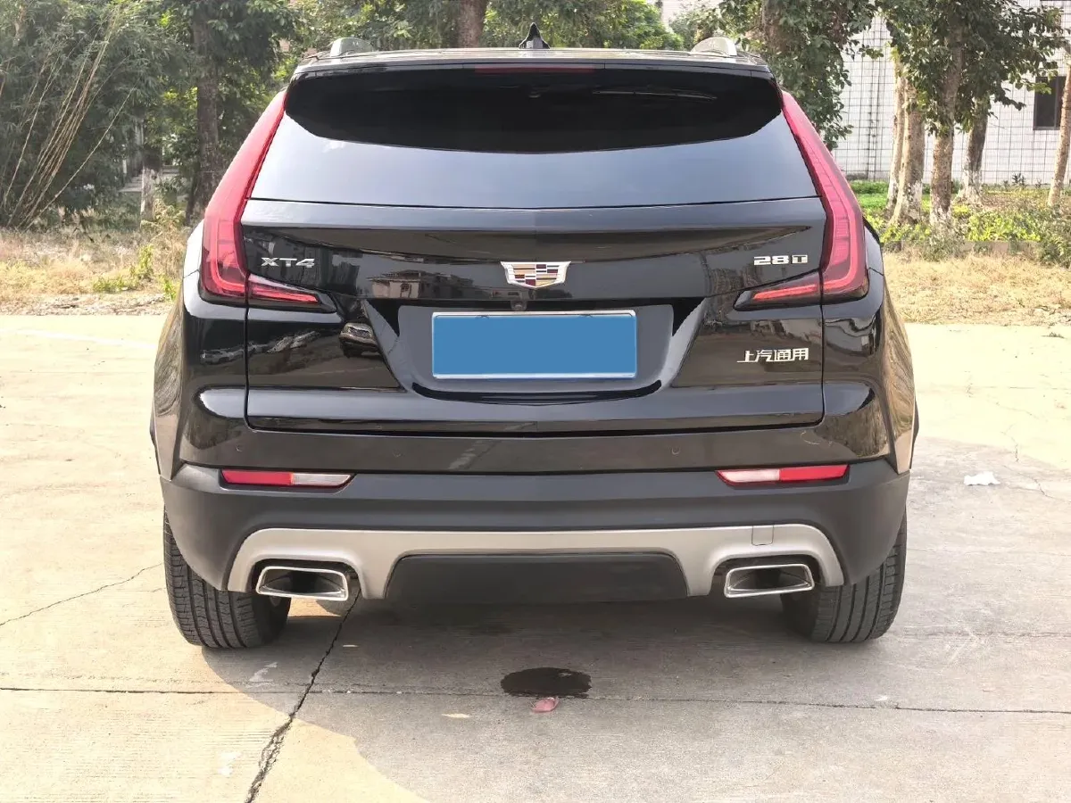 2018 Cadillac XT4 2.0T 241HP L4 9AT,autocango,china used car exporter,china ev exporter,chinese used car exporter,chinese used ev exporter