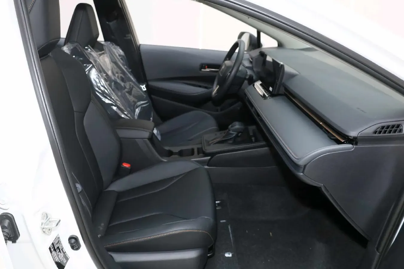 2025 Toyota Corolla 1.8L 98HP L4 E-CVT Hybrid,autocango,china used car exporter,china ev exporter,chinese used car exporter,chinese used ev exporter