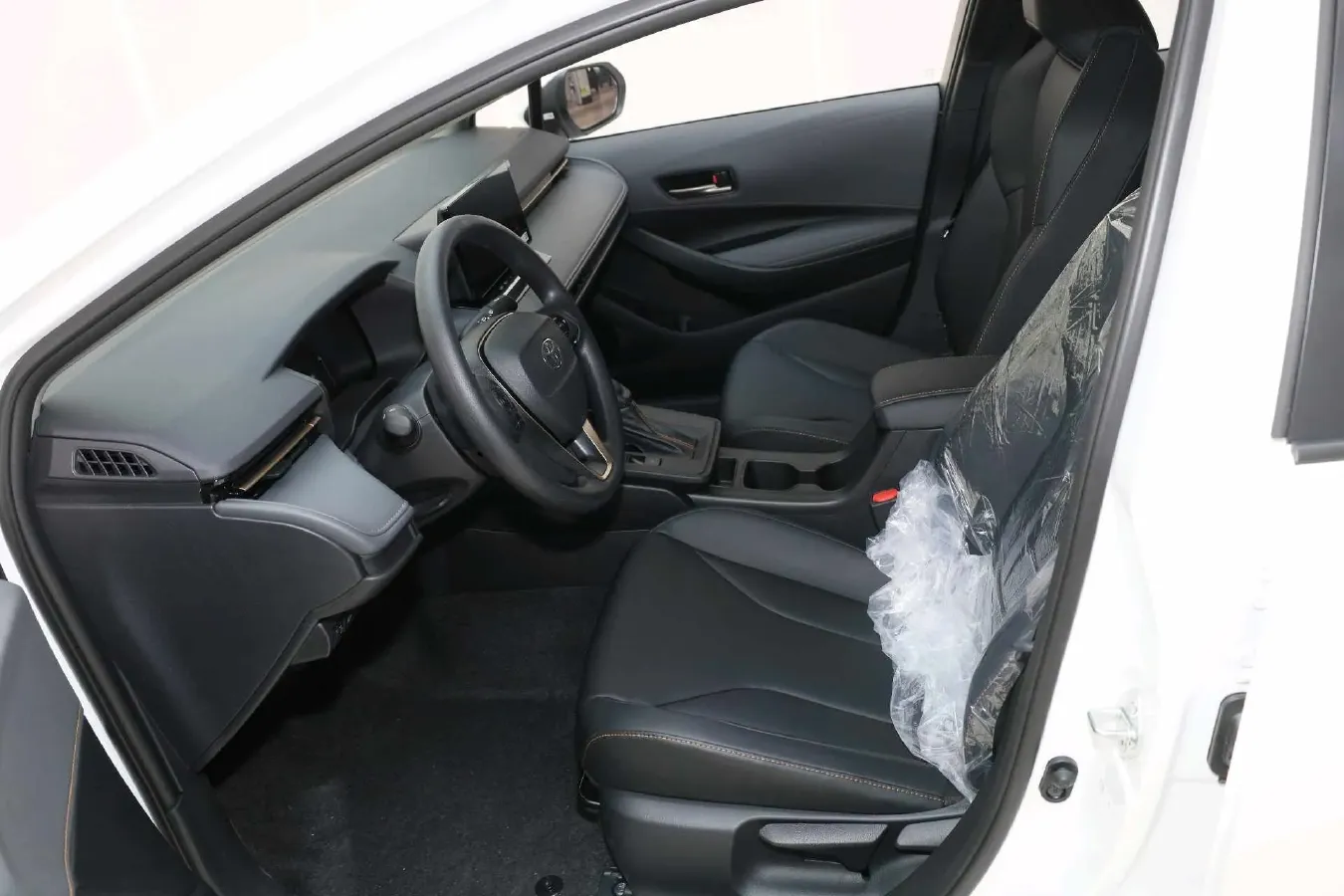 2025 Toyota Corolla 1.8L 98HP L4 E-CVT Hybrid,autocango,china used car exporter,china ev exporter,chinese used car exporter,chinese used ev exporter