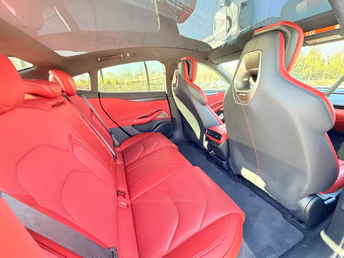 2024 MI SU7 BEV 73.6KWH,autocango,china used car exporter,china ev exporter,chinese used car exporter,chinese used ev exporter