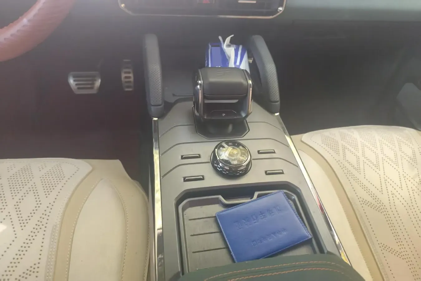 2023 Jetour Traveller 2.0T 254HP L4 7DCT,autocango,china used car exporter,china ev exporter,chinese used car exporter,chinese used ev exporter