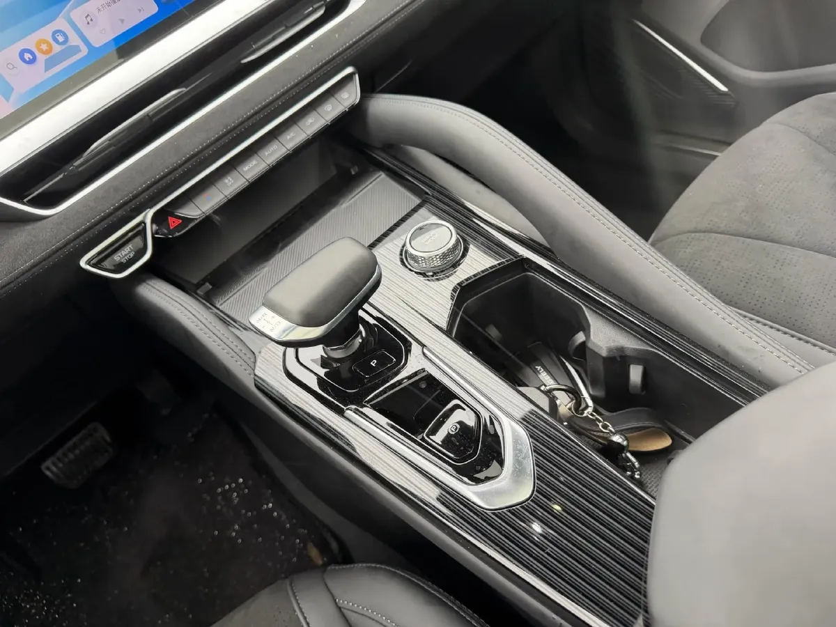 2024 Geely Monjaro 2.0T 238HP L4 8AT,autocango,china used car exporter,china ev exporter,chinese used car exporter,chinese used ev exporter