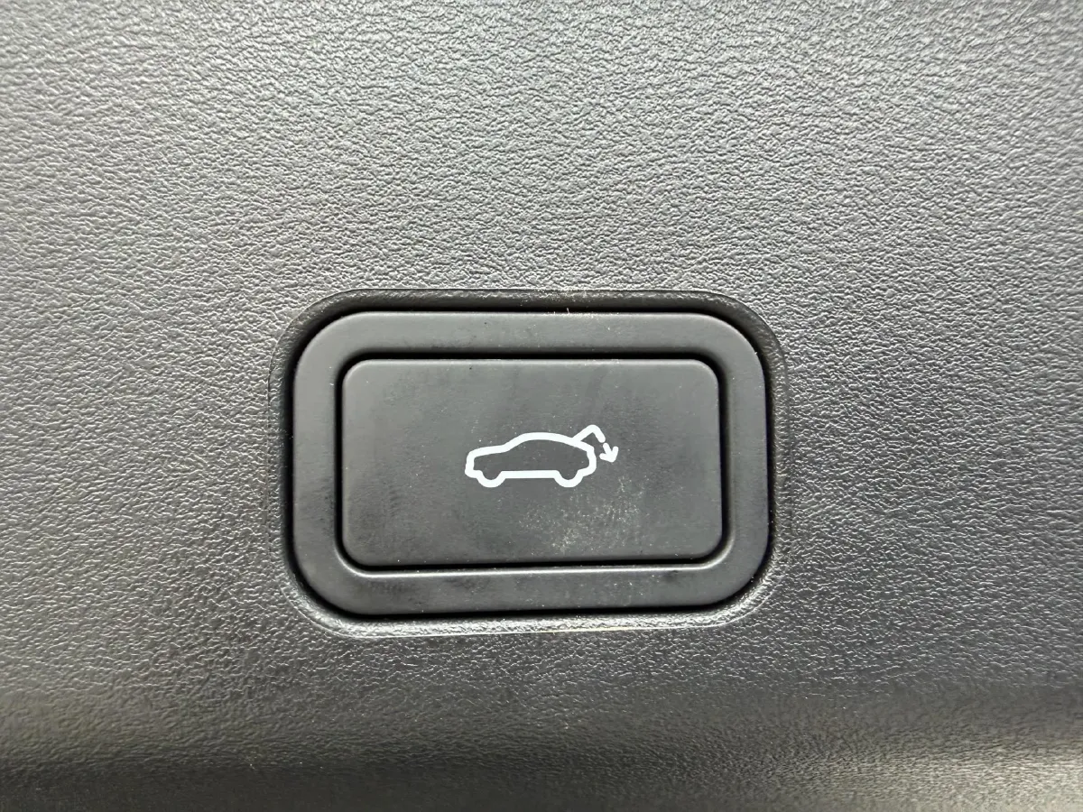 2024 Geely Monjaro 2.0T 238HP L4 8AT,autocango,china used car exporter,china ev exporter,chinese used car exporter,chinese used ev exporter