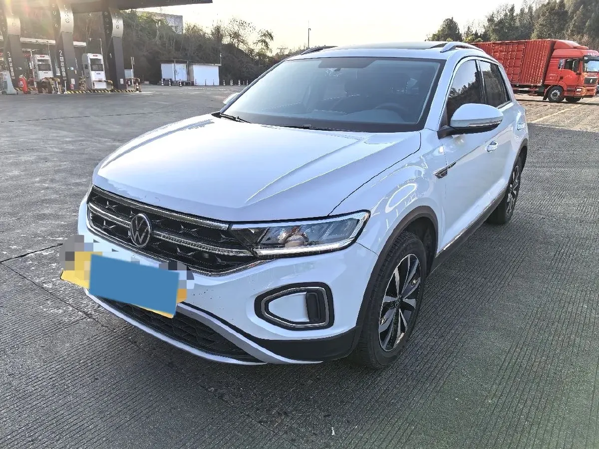2025 Volkswagen T-Roc 1.4T 150HP L4 7DCT,autocango,china used car exporter,china ev exporter,chinese used car exporter,chinese used ev exporter