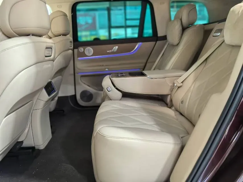 2025 AITO AITO M9 REEV 160HP REEV,autocango,china used car exporter,china ev exporter,chinese used car exporter,chinese used ev exporter