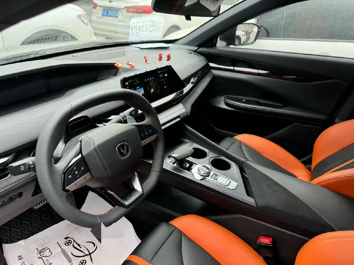 2024 ChangAn UNI-V 1.5T 188HP L4 7DCT,autocango,china used car exporter,china ev exporter,chinese used car exporter,chinese used ev exporter