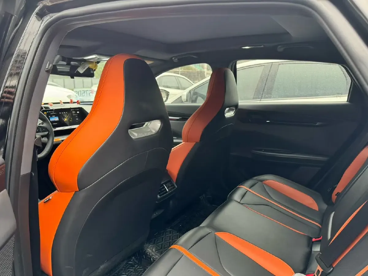 2024 ChangAn UNI-V 1.5T 188HP L4 7DCT,autocango,china used car exporter,china ev exporter,chinese used car exporter,chinese used ev exporter