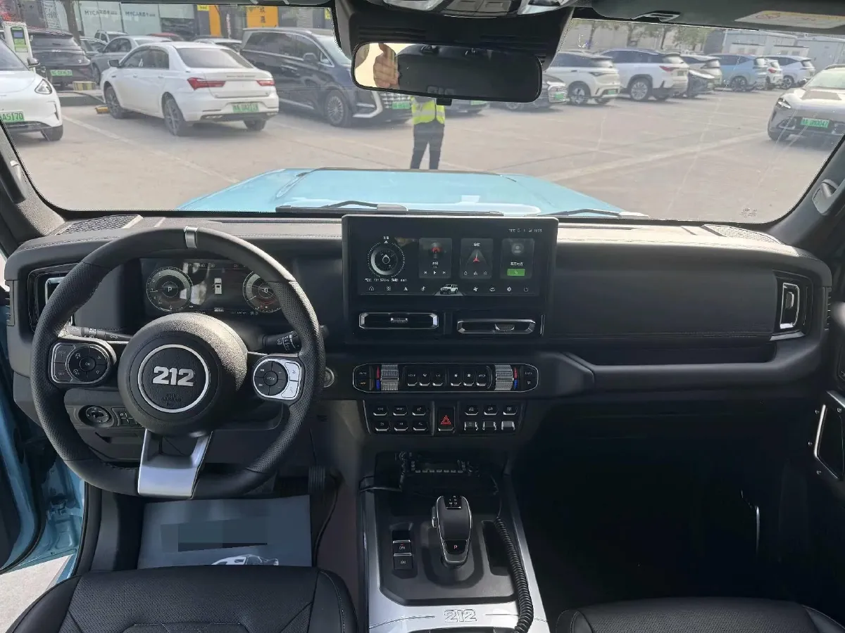 2025 212 212 T01 2.0T 252HP L4 8AT,autocango,china used car exporter,china ev exporter,chinese used car exporter,chinese used ev exporter