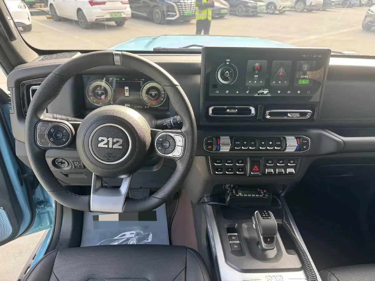 2025 212 212 T01 2.0T 252HP L4 8AT,autocango,china used car exporter,china ev exporter,chinese used car exporter,chinese used ev exporter