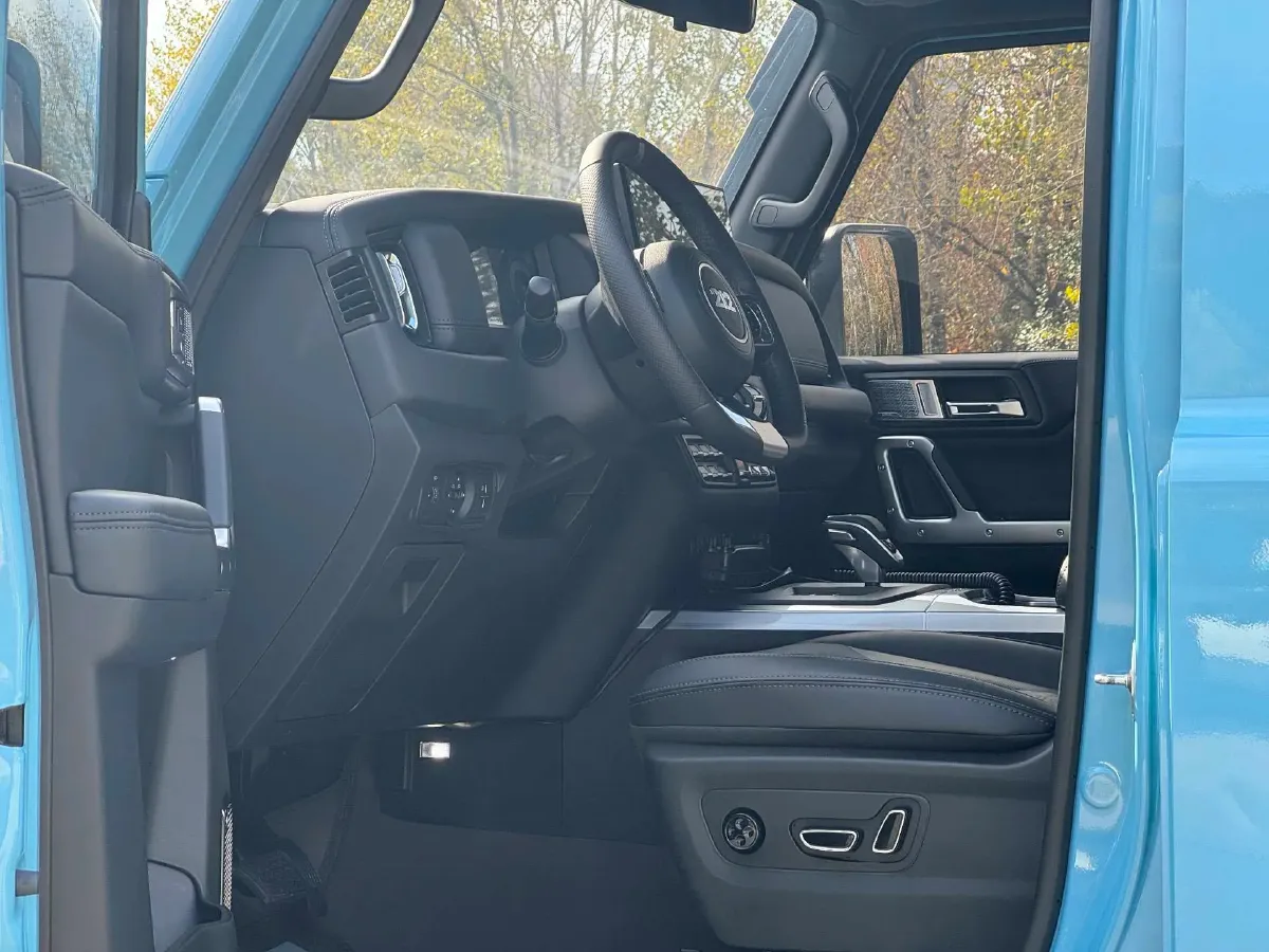 2025 212 212 T01 2.0T 252HP L4 8AT,autocango,china used car exporter,china ev exporter,chinese used car exporter,chinese used ev exporter