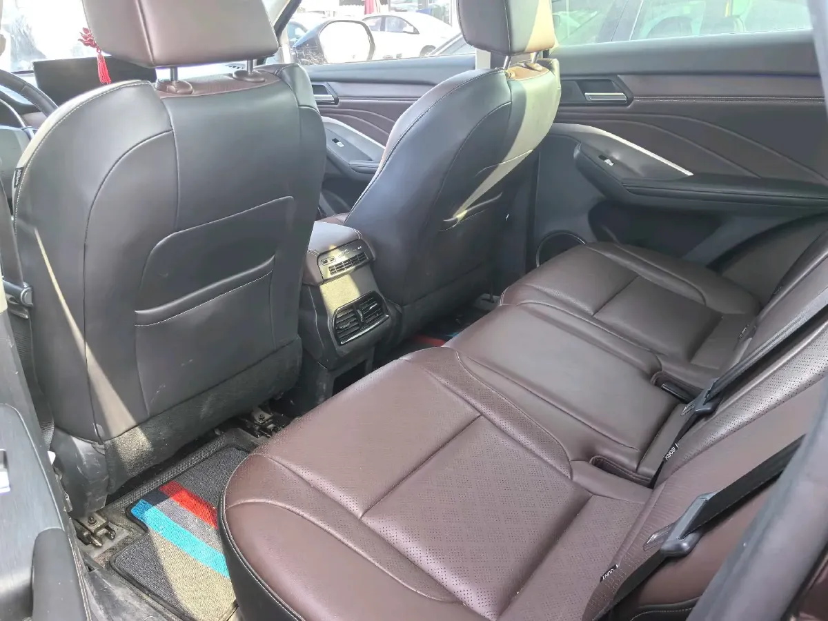 2020 WEY VV6 2.0T 227HP L4 7DCT,autocango,china used car exporter,china ev exporter,chinese used car exporter,chinese used ev exporter