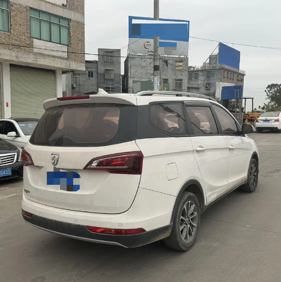 2016 BaoJun 560 1.5T 150HP L4 6MT,autocango,china used car exporter,china ev exporter,chinese used car exporter,chinese used ev exporter