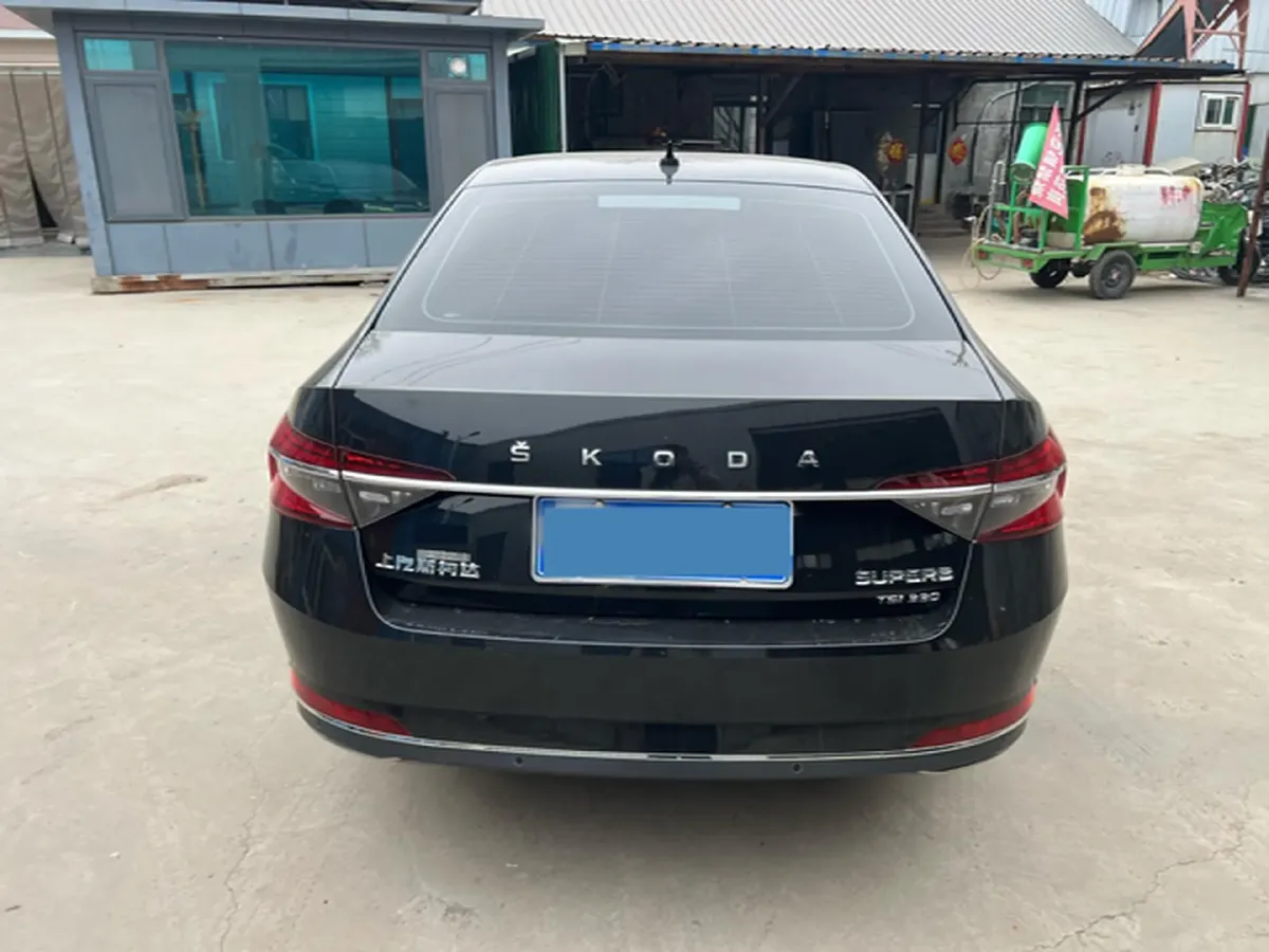 2022 Skoda Superb 2.0T 186HP L4 7DCT,autocango,china used car exporter,china ev exporter,chinese used car exporter,chinese used ev exporter