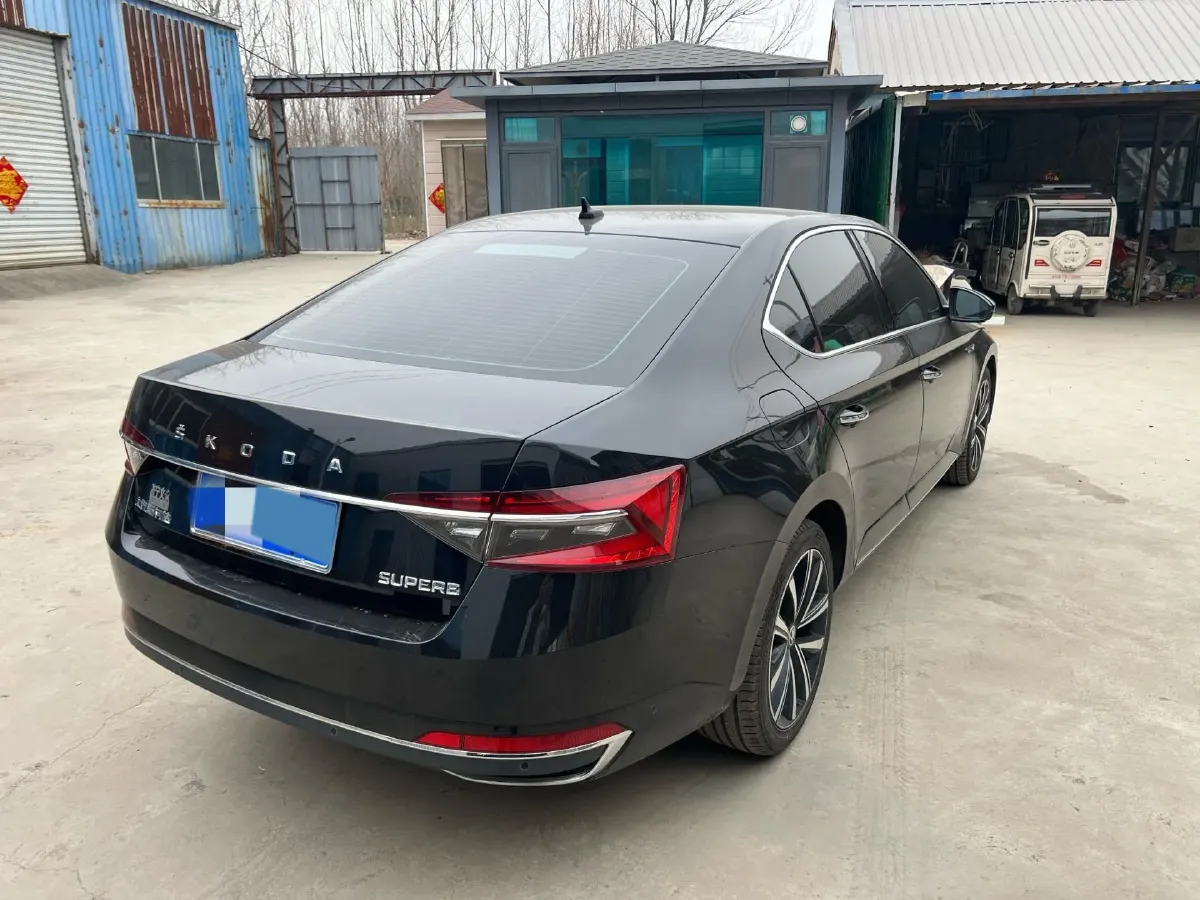 2022 Skoda Superb 2.0T 186HP L4 7DCT,autocango,china used car exporter,china ev exporter,chinese used car exporter,chinese used ev exporter