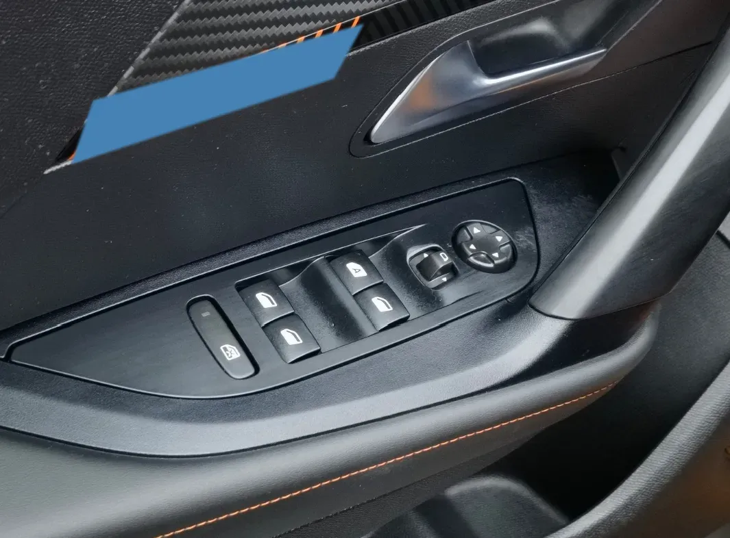 2022 Peugeot 2008 1.2T 136HP L3 6DCT,autocango,china used car exporter,china ev exporter,chinese used car exporter,chinese used ev exporter