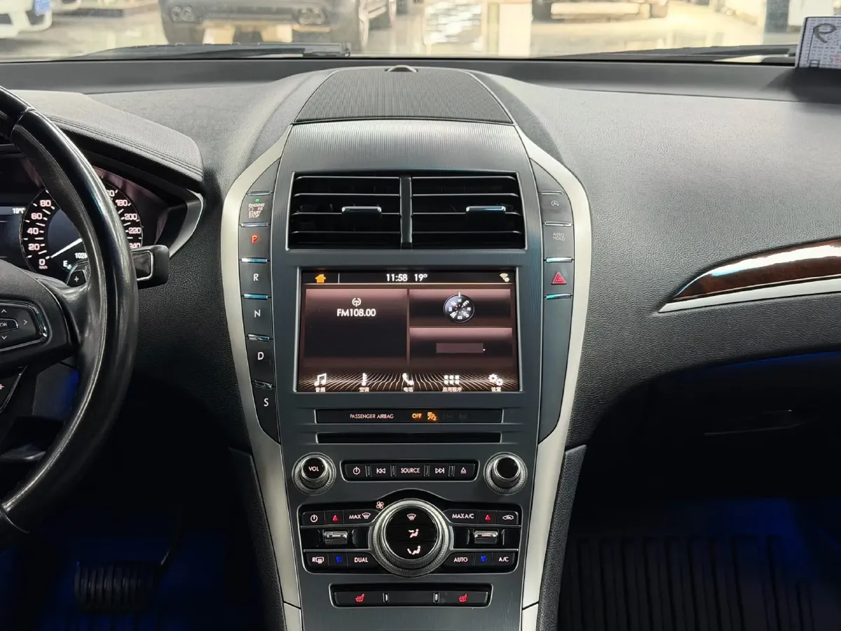 2018 Lincoln MKZ 2.0T 203HP L4 6AT,autocango,china used car exporter,china ev exporter,chinese used car exporter,chinese used ev exporter