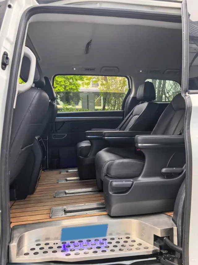 2021 GAC Trumpchi M8 2.0T 252HP L4 8AT,autocango,china used car exporter,china ev exporter,chinese used car exporter,chinese used ev exporter