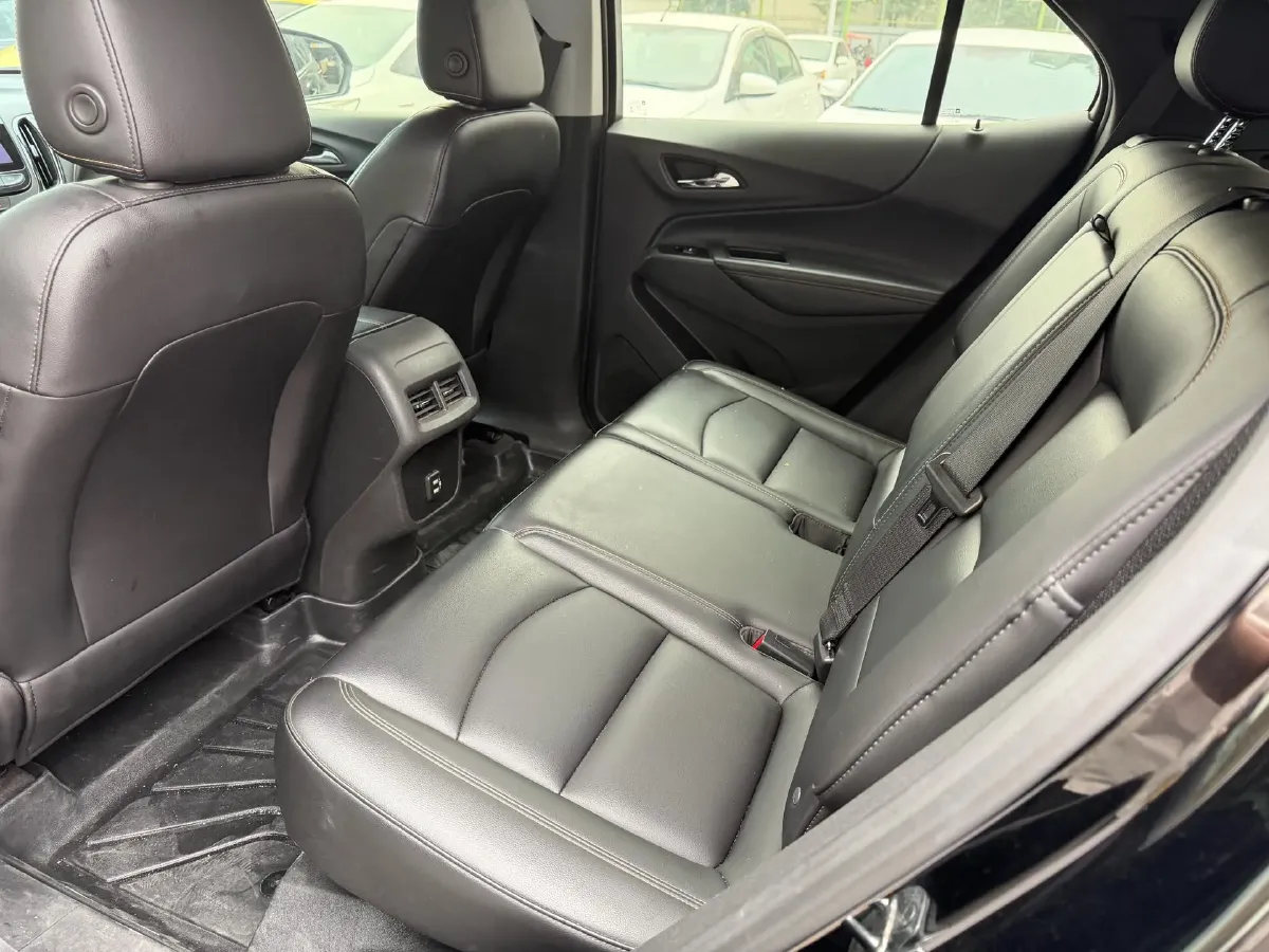 2021 Chevrolet Equinox 1.5T 169HP L4 6AT,autocango,china used car exporter,china ev exporter,chinese used car exporter,chinese used ev exporter