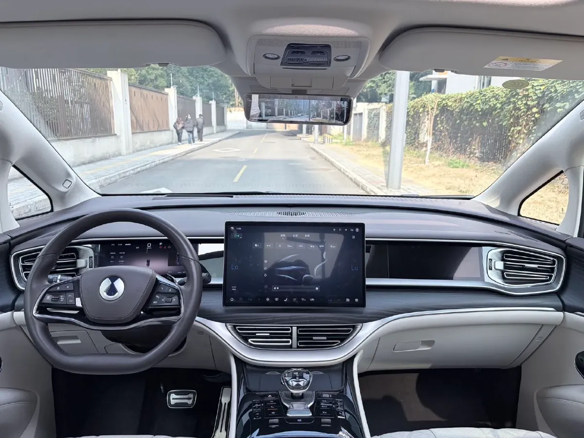 2025 Denza D9 1.5T 156HP L4 E-CVT PHEV 40KWH,autocango,china used car exporter,china ev exporter,chinese used car exporter,chinese used ev exporter