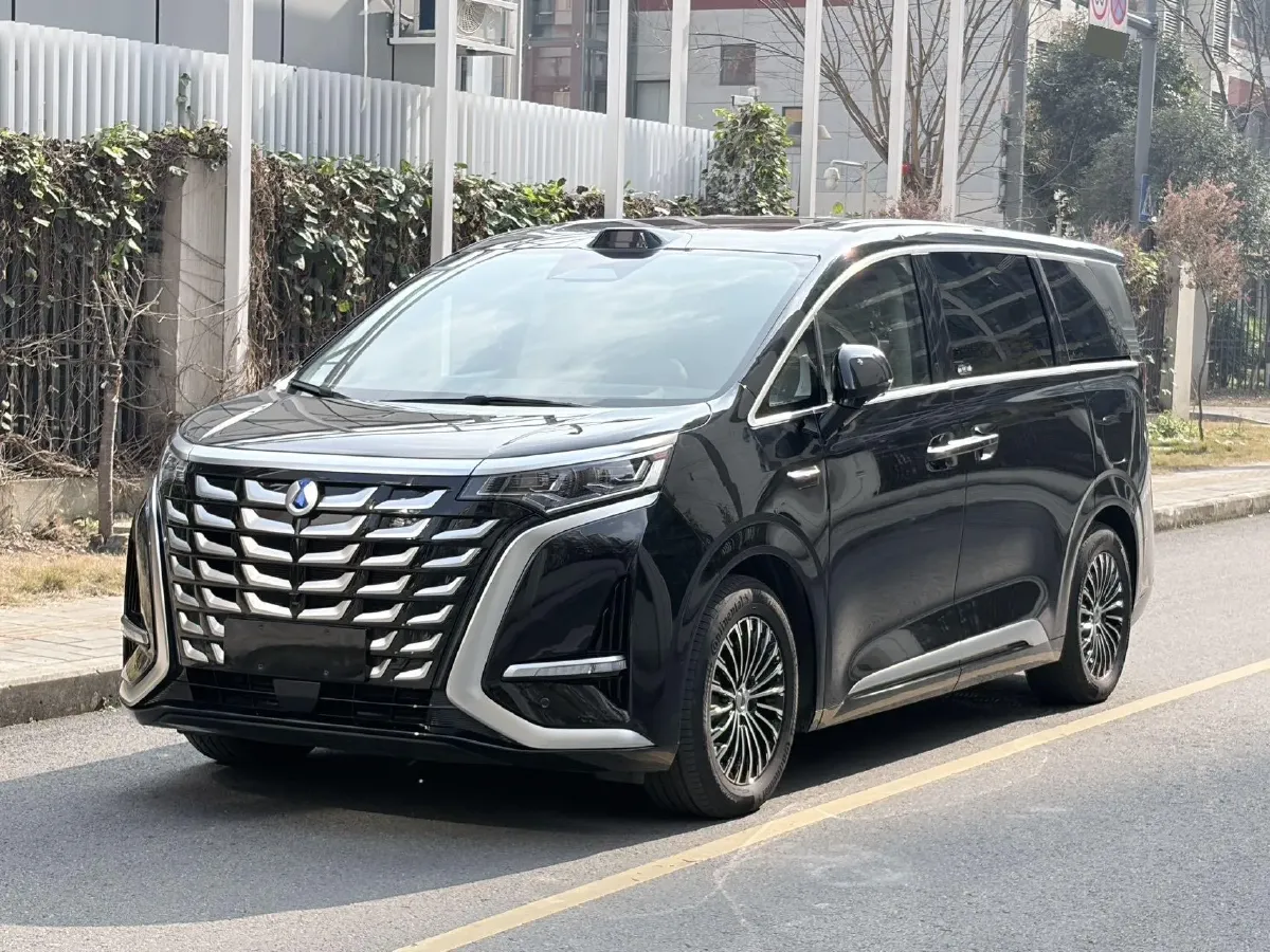 2025 Denza D9 1.5T 156HP L4 E-CVT PHEV 40KWH,autocango,china used car exporter,china ev exporter,chinese used car exporter,chinese used ev exporter