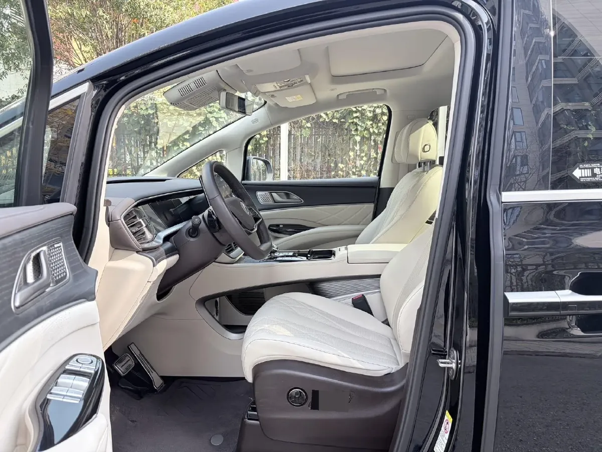 2025 Denza D9 1.5T 156HP L4 E-CVT PHEV 40KWH,autocango,china used car exporter,china ev exporter,chinese used car exporter,chinese used ev exporter