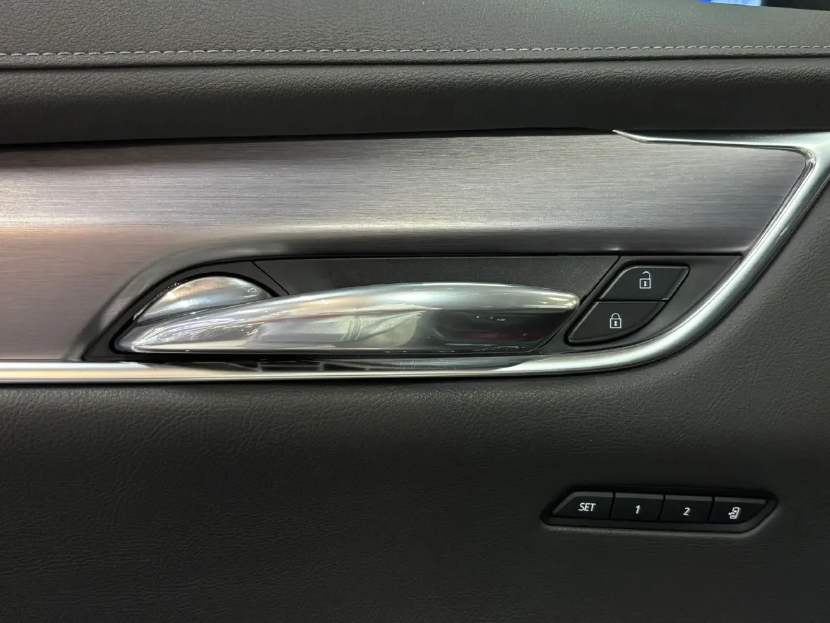 2021 Cadillac XT6 2.0T 237HP L4 9AT,autocango,china used car exporter,china ev exporter,chinese used car exporter,chinese used ev exporter